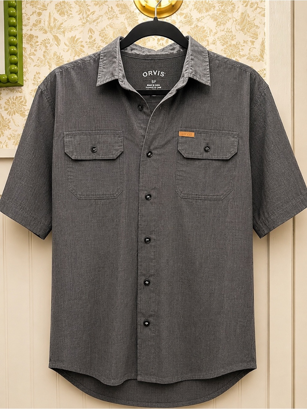Orvis Men's Short-Sleeve Button-Down Shirt — Charcoal Gray
